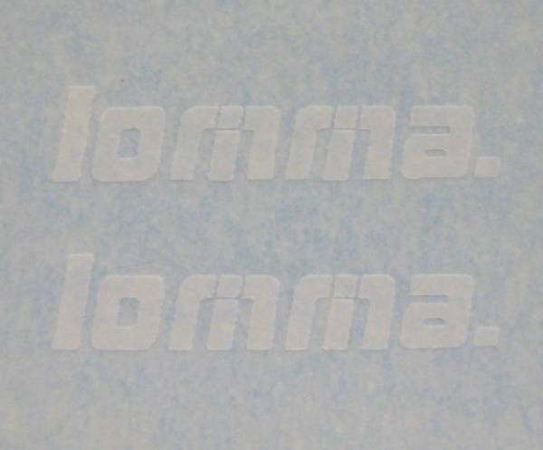 lomma Schriftzug Weiß 13,5x3 mm WAF